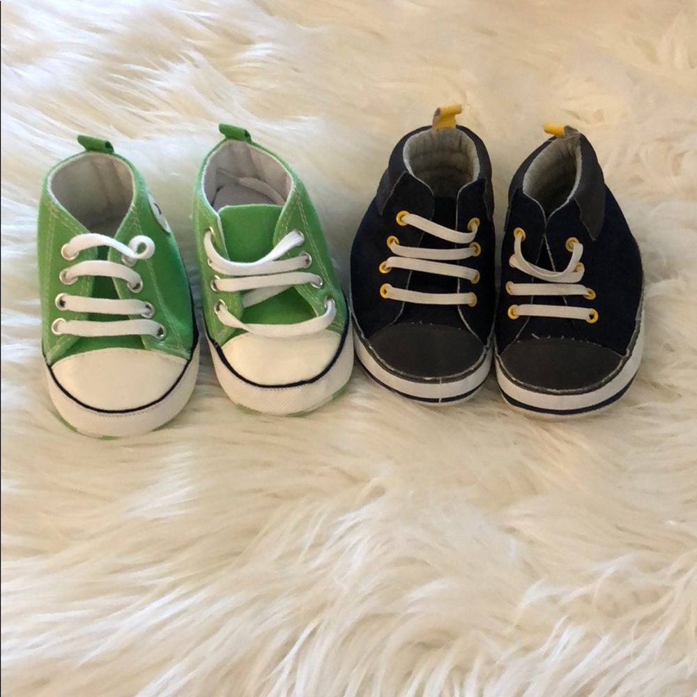 Shoe bundle.